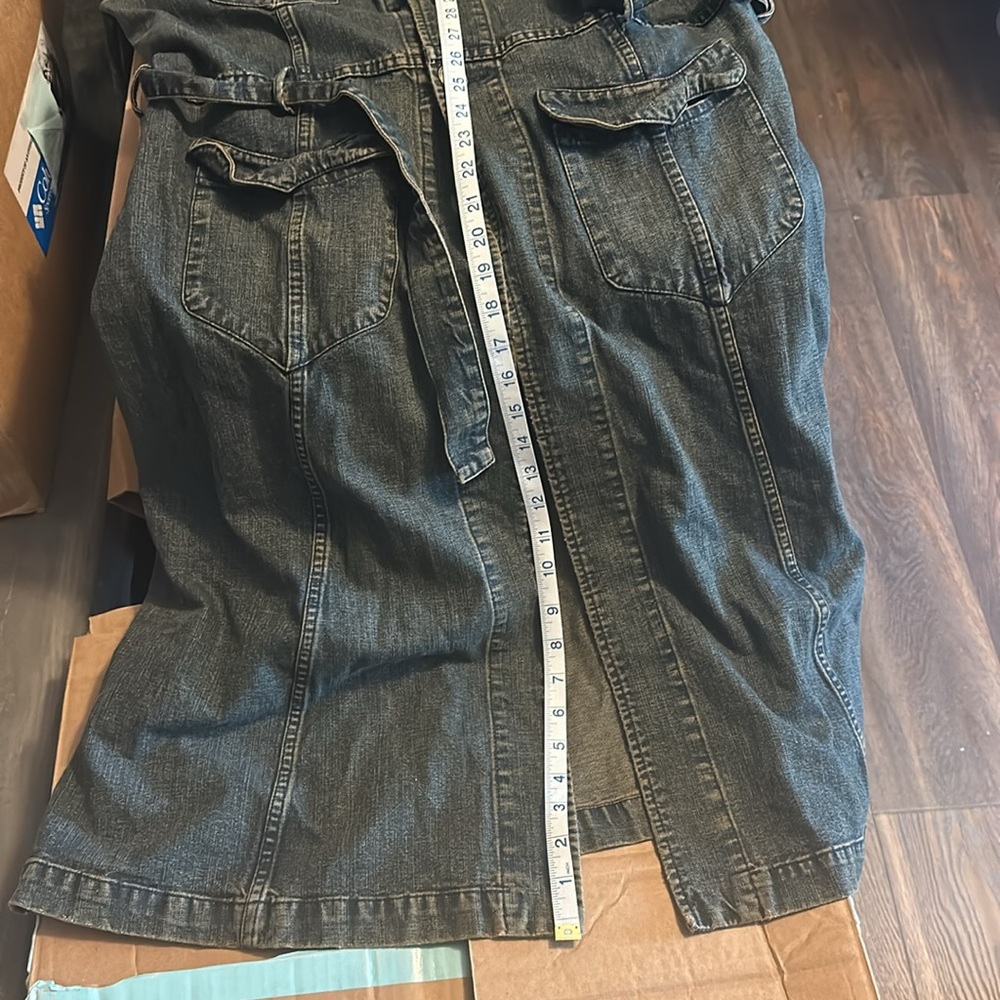 Long jean jacket🏷️ - Picture 8 of 9